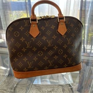 *FREE LV 4-KEY HOLDER* Authentic LV Louis Vuitton Vintage ALMA PM Leather Bag